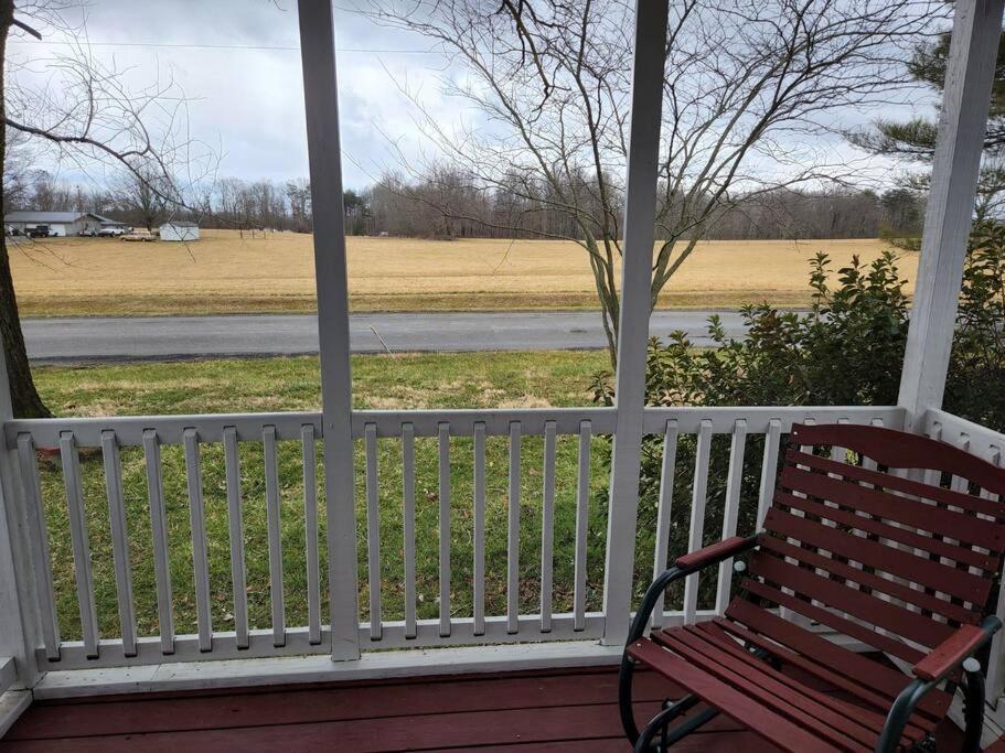 Spacious Family Farmhouse Pikeville Exterior foto
